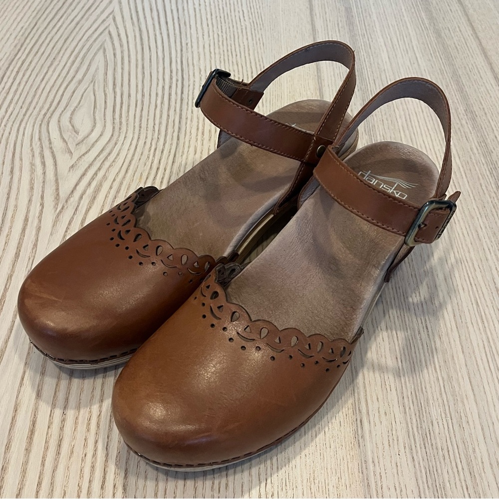 Dansko mary janes with perforated edges - size 40